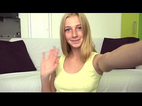❤️ Nuair a bhíonn mé leamh déanaim masturbate go leisciúil ar mo phussy bándearg ☑  Gnéas  ag ga.hdporn24.ru ☑